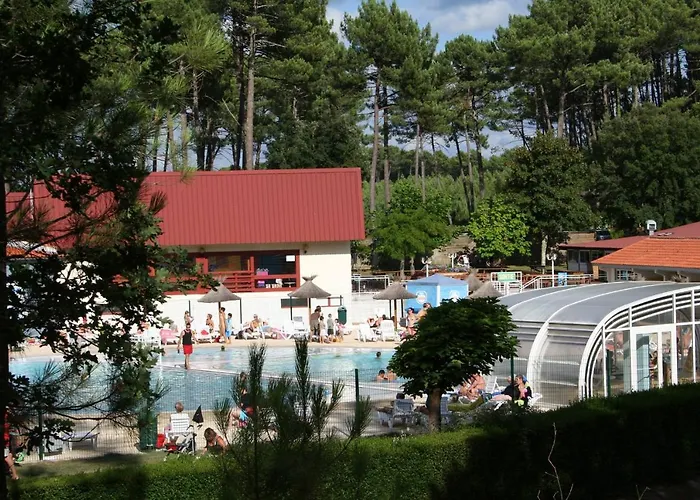 Village de vacances Les Chênes De Léon