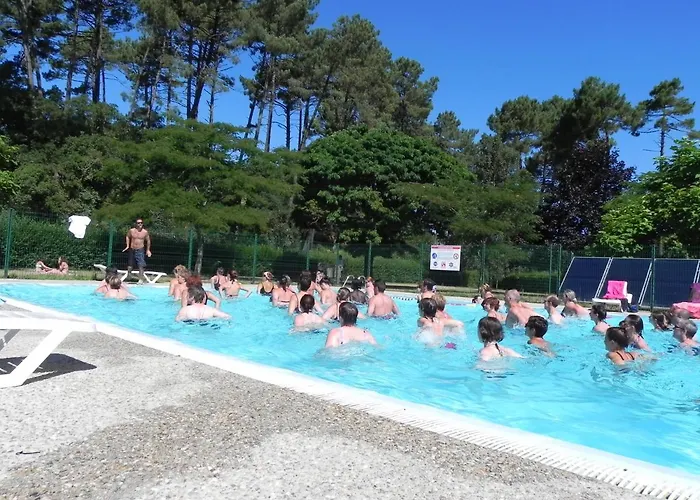 Village de vacances Les Chênes De *