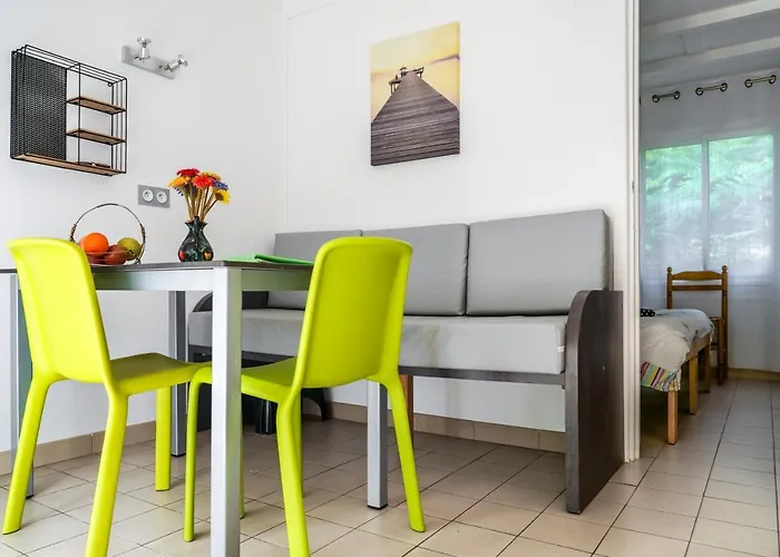 Les Chênes De * Léon